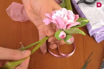 Virág készült polimer agyag kezük Mesterkurzus fotókkal és video tutorials