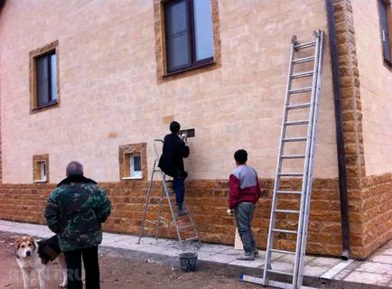 Dagesztán kőburkolat ház homlokzata