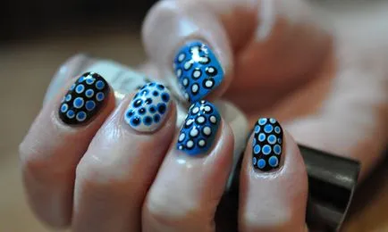 Dots Nail