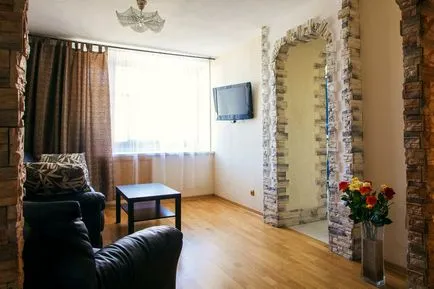 Foto arcuri în sala în loc de o ușă, design și aspect între coridor, apartamentul cu mâinile sale ca