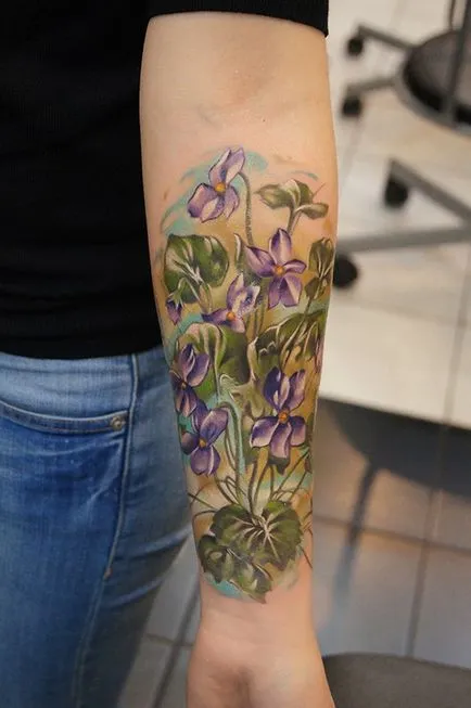 Fotografii și semnificația violet tatuaje