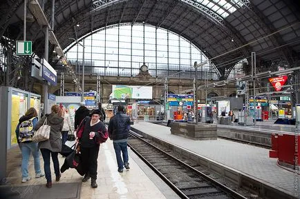 Hogyan lehet eljutni a frankfurti repülőtér