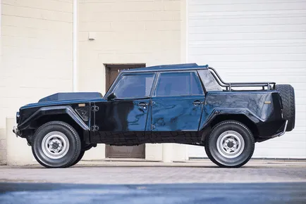 Lamborghini lm002 1988-ben értékesített aukción