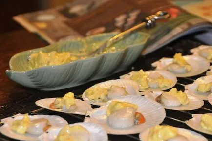 Főzni fésűkagyló bemutatása Thai konyha