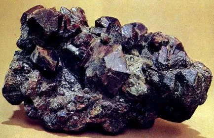pietre prețioase Ural, vederi semi-prețioase ale fotografiilor, ce minerale sunt exploatate în regiune