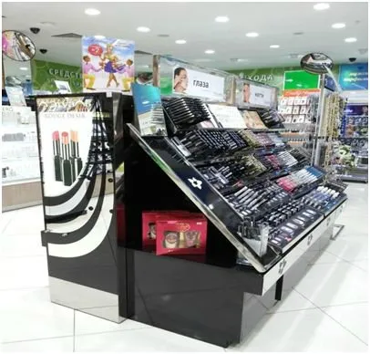 Beautiful „merchandising, vagy elvi sikeres kiskereskedő kozmetikumok, merchandising