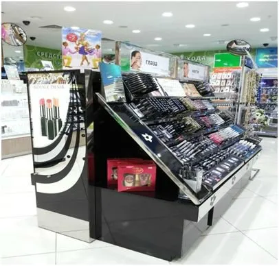 Frumos „merchandising, sau principiile de succes retailer de produse cosmetice, comercializare