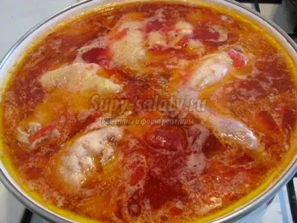 Червената супа с пиле