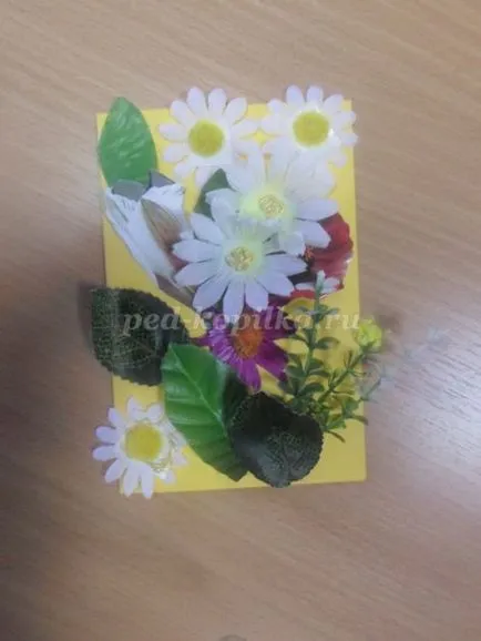 carte poștală vrac cu mâinile lor 8 martie, în tehnica florale colaj