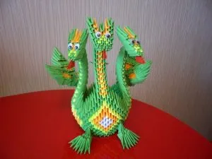 Origami sárkány, lépésről lépésre fotó és videó műhelyek