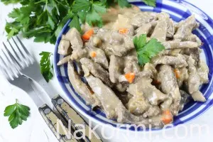 Máj Stroganoff, mind az óvodában recept egy fotó