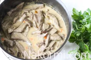 Máj Stroganoff, mind az óvodában recept egy fotó