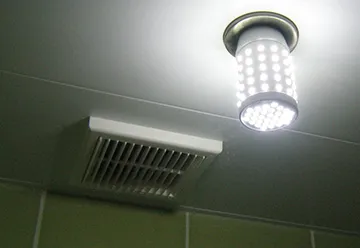 De ce intermitent lampa LED cu lumina stinsa