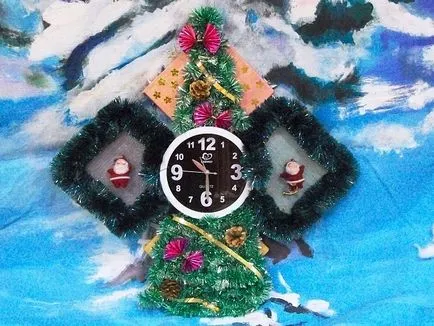 Hack „New Year Clock” saját kezűleg készült karton, papír és cukorkák