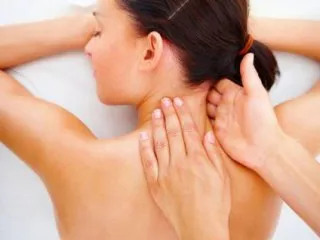 Subluxatio a nyaki csigolya okoz, a tünetek, a kezelés