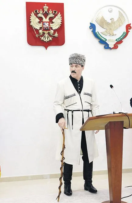 Ramazan Abdulatipov, a feje Dagesztán „Szégyellem, hogy menjen a Putyin és azt mondta, hogy ő jutalékot nem