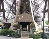 Éttermek az Eiffel-torony és a környező terület