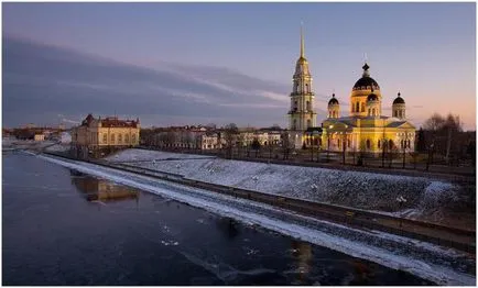 Rybinsk, átváltoztatás székesegyház története, leírás, építészeti megoldások, címe