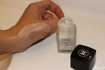 Masterpiece a Chanel - bázis alatt smink le blanc de Chanel