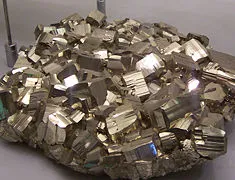 Metal, cum ar fi aurul de la medieval la alchimia modernă