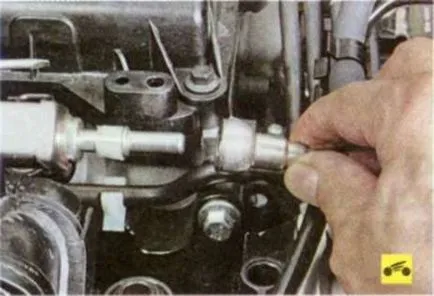 Eltávolítása, ellenőrzése és telepítése az üzemanyag-befecskendezők - Ford Focus 2