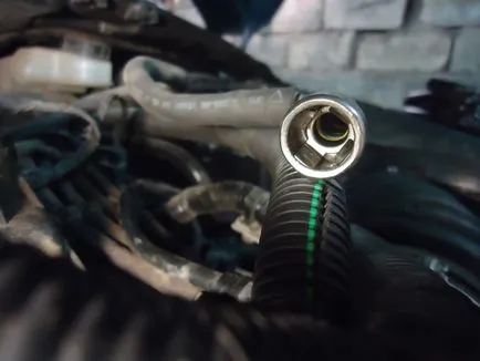 Scoaterea carburantului și injectoarele într-un vehicul Ford Focus 2