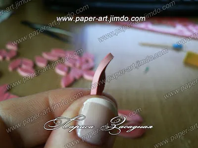 Studio Larissa ambuscadă atelier Quilling clopote roz