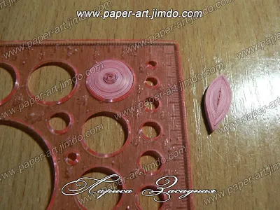 Studio Larissa ambuscadă atelier Quilling clopote roz