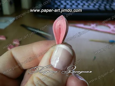 Studio Larissa ambuscadă atelier Quilling clopote roz