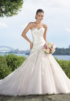 Rochii de mireasa Sophia Tolli