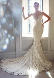 Rochii de mireasa Sophia Tolli