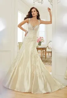 Rochii de mireasa Sophia Tolli