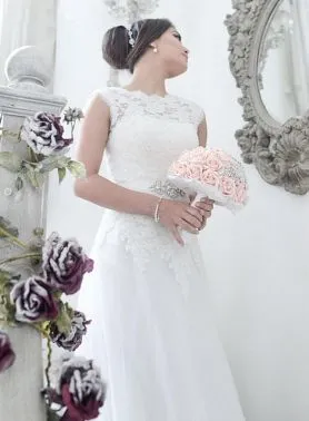 Сватбеният агент топ 5 салони на Париж, за да си купи сватбената рокля