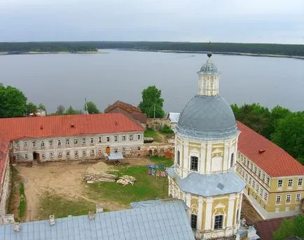 Kolostor Stolobny Island, Seliger