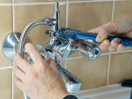 Instalați robinet în baie cu mâinile lor, ceea ce este nevoie și cât de mult costă