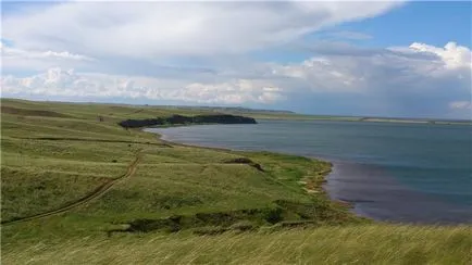 В кампания с детето си! Да! Aslykul езеро и водопад sharlama