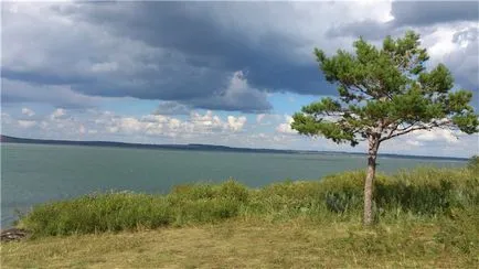 В кампания с детето си! Да! Aslykul езеро и водопад sharlama