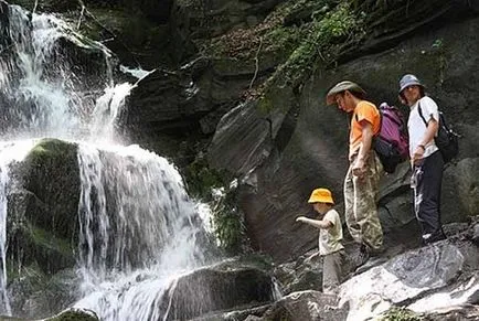 crampoane Cascada - un adevarat miracol al naturii Carpatilor