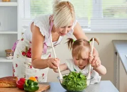 Какво да правим с бебето в кухнята - клубните майките