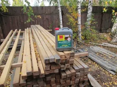 Hogyan kell festeni a fa kerítés, nem rothad