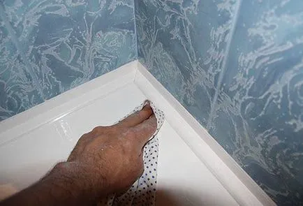 Как да премахнете силикон плочки, вани и други повърхности лесно нещо