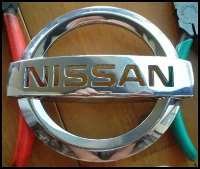 Най-подсветка табелката Nissan, авто-схема - занаяти за автомобили с ръцете си