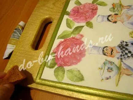 Decoupage konyhai fa tábla, kézműves papír a kezüket a gyermekek és felnőttek