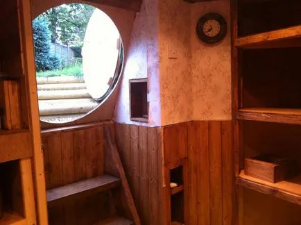 Casa de hobbit cum se poate construi un „dugout“ confortabil
