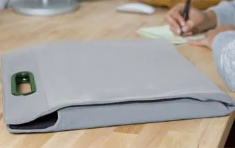Необичайни случаи за лаптоп с ръцете си