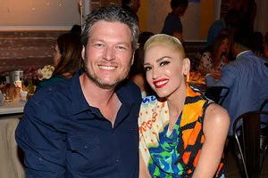 Gwen Stefani titokban feleségül egy olcsó ruha a hátsó udvarban a hazai - nő s nap