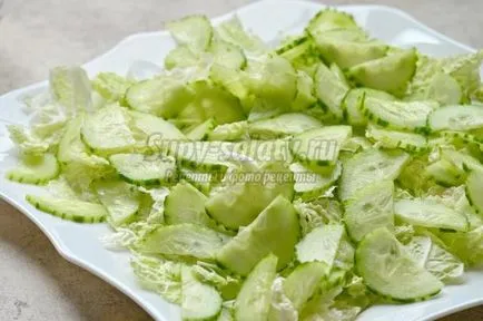 Salata de fuziune Nou cu pomelo și pui