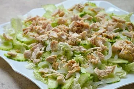 Salata de fuziune Nou cu pomelo și pui