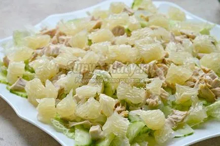 Salata de fuziune Nou cu pomelo și pui