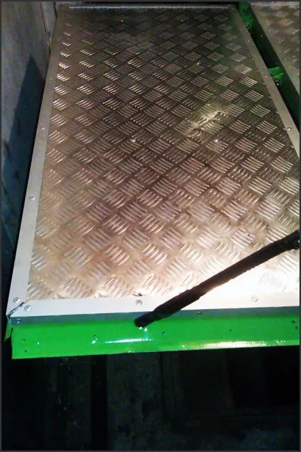 Headliner interioară UAZ-469 din aluminiu ondulat